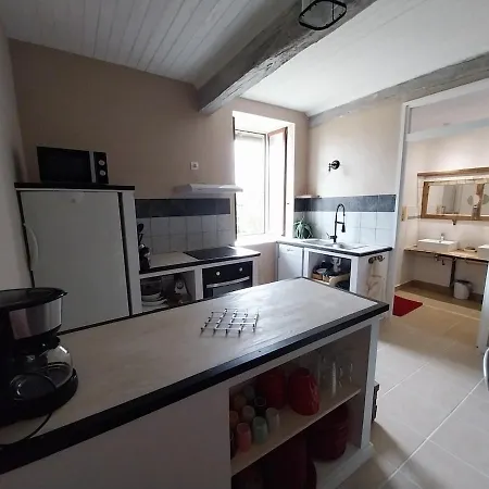 Grand logement 140m2 pour 6 personnes Hébergement de vacances Laguian-Mazous